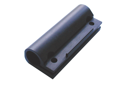 Bracket for foot support, black aluminum, holds tubes Ø19 mm, length 100 mm, 2 holes for fixing 6,8 