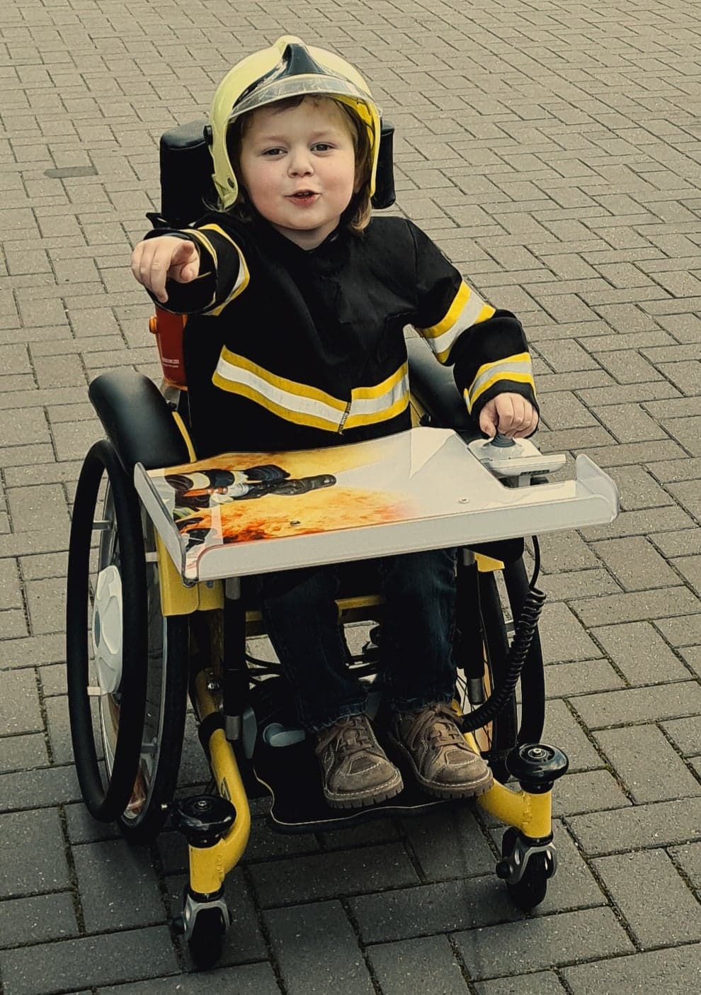 Wheelchair tray customized